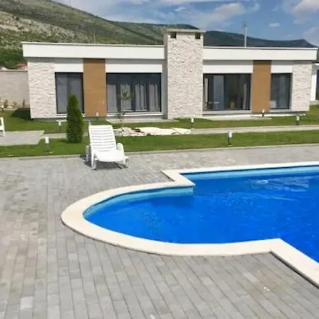 Luxury Lombrelle Ferienhaus *